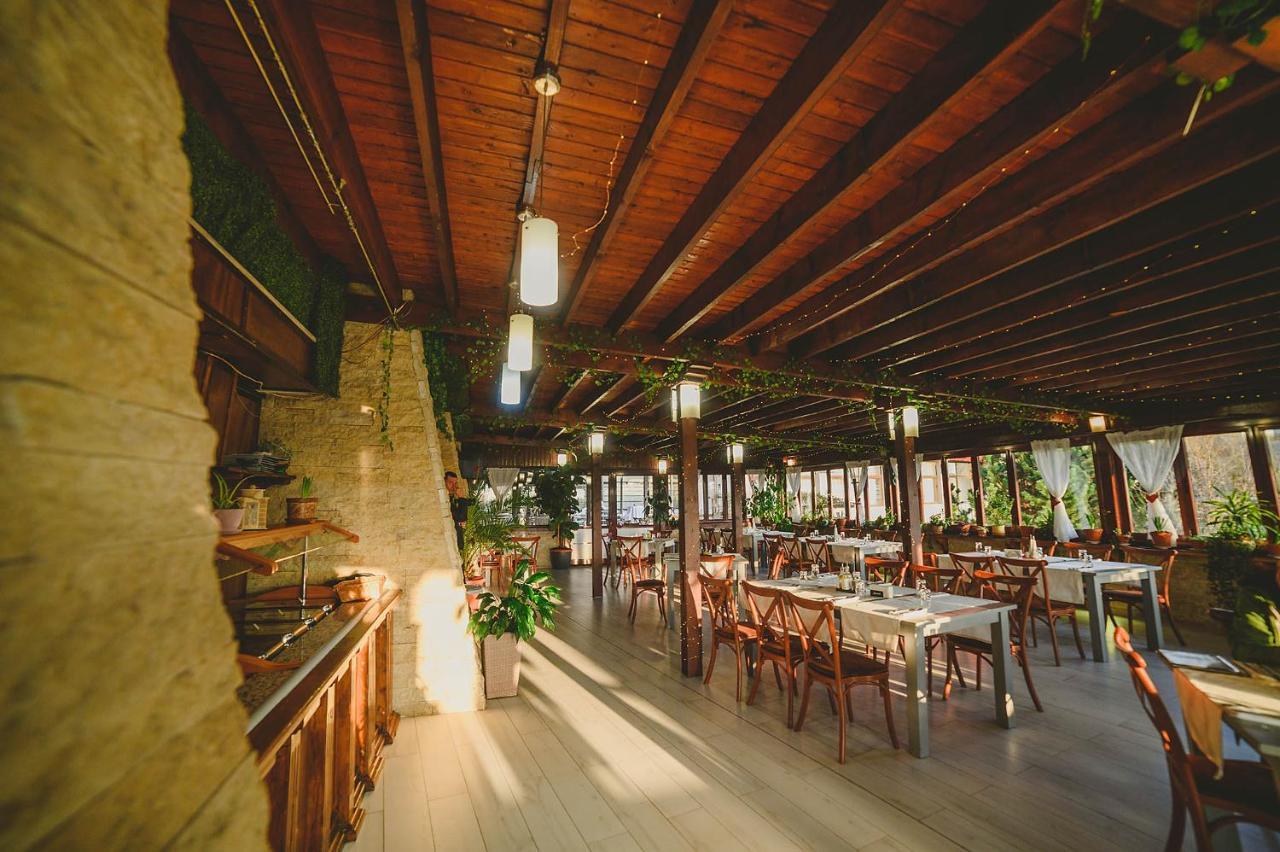 Hotel Secret Garden Baia Sprie Exterior foto